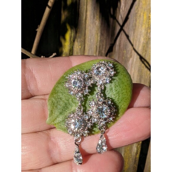 Vintage Romantic Rhinestone Earrings, Sparkling Evening Wear Jewelry - Picture 4 of 10